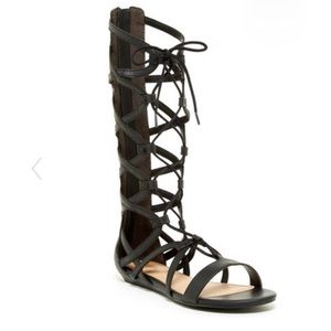 Report Lopaz Gladiator Sandal!